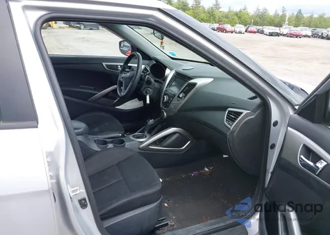 2016 Hyundai Veloster из США, поврежденный, VIN KMHTC6AD2GU277109